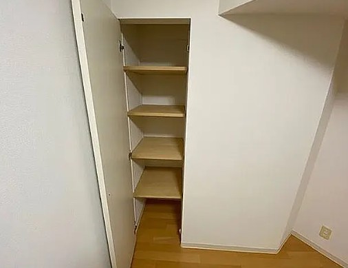 収納　写真は同タイプ住居です。