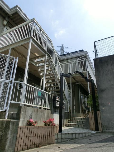 エントランス　玄関へのアプローチ