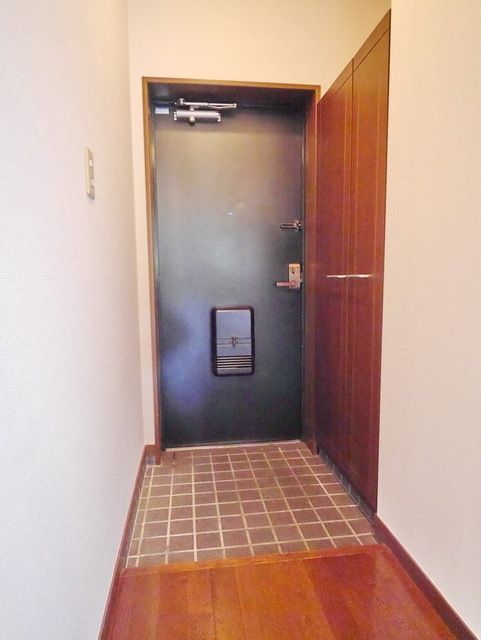 玄関　★お部屋探しは株式会社タウンハウジング東京まで★