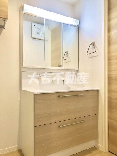 洗面設備　※写真は別部屋のものです。