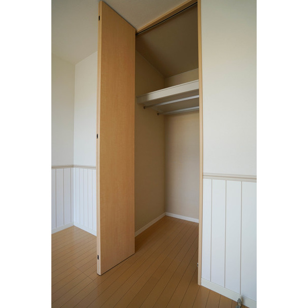 収納　同じ建物の別のお部屋