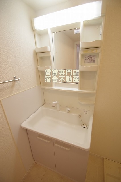 洗面設備　独立洗面化粧台付き