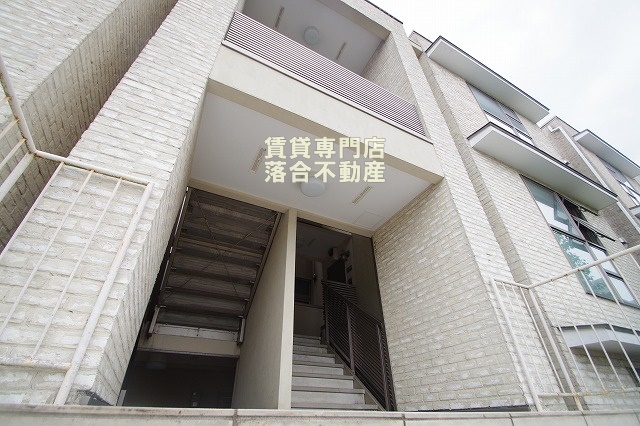 建物外観　しっかりとした外観