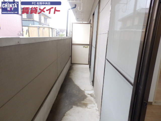 バルコニー　同型の別部屋写真です。