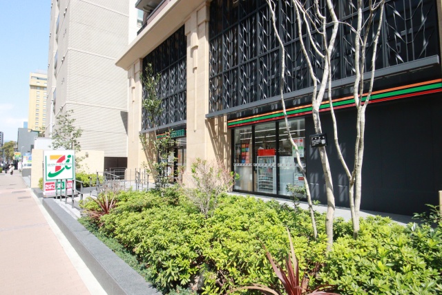 コンビニ　セブンイレブン名古屋栄１中ノ町通店（コンビニ）まで1m