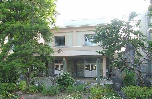 小学校　境港市立余子小学校（小学校）まで800m