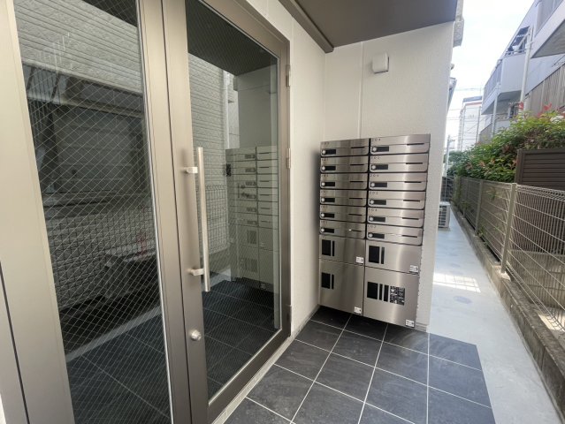エントランス　清潔なエントランスです