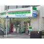 コンビニ　ファミリーマート新大阪駅東口店（コンビニ）まで220m