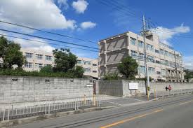 小学校　高槻市立松原小学校（小学校）まで544m
