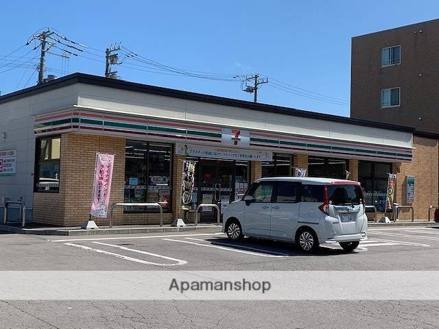 コンビニ　セブンイレブン（コンビニ）まで664m