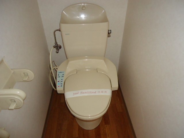 トイレ　シャワー付トイレ