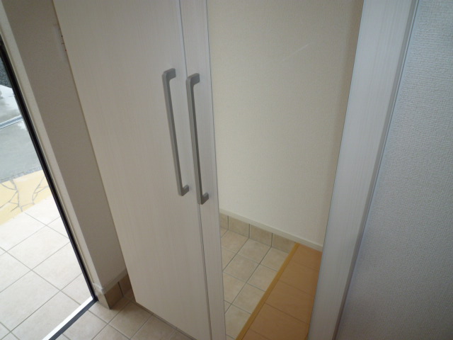 玄関　シューズボックス