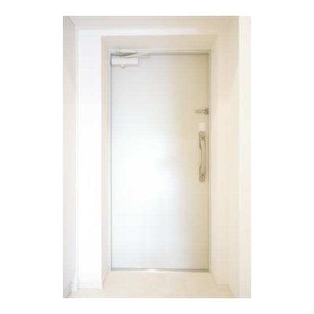 玄関　※写真は同タイプ住戸です。
