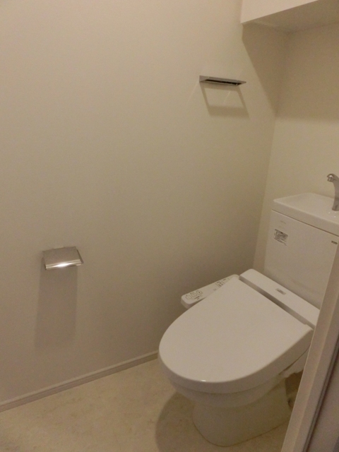 トイレ　※写真は同タイプ住戸です。