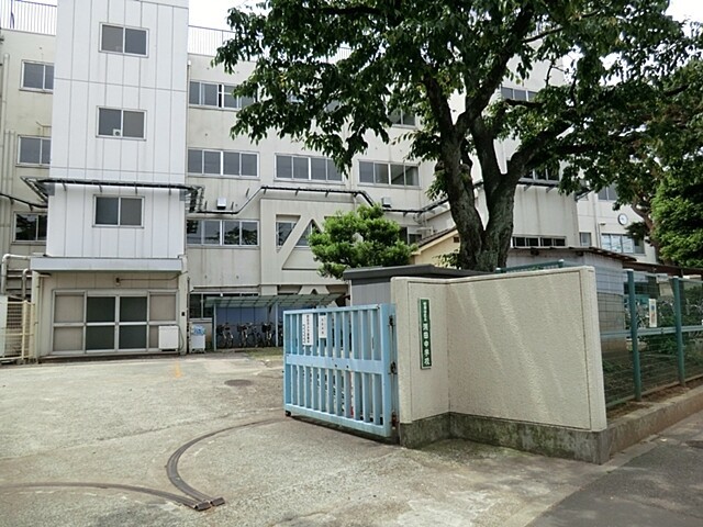 中学校　世田谷区立瀬田中学校（中学校）まで1535m