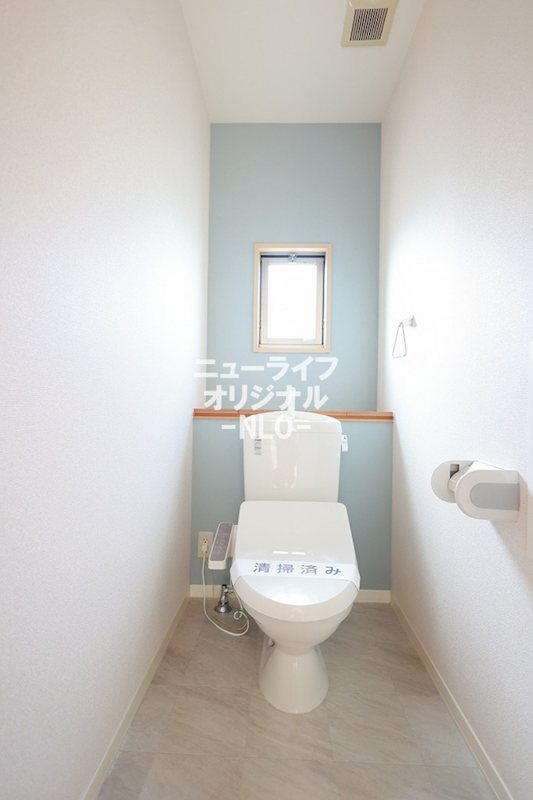 トイレ　あると嬉しい温水洗浄便座付き♪