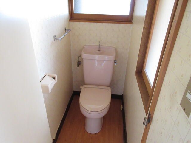 豊田本町貸家のトイレ写真