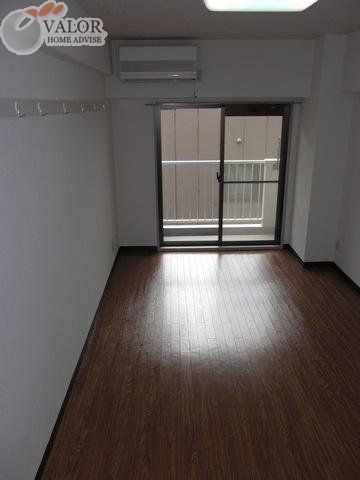 京急本線 戸部駅 徒歩4分 11階建 築33年の居間写真