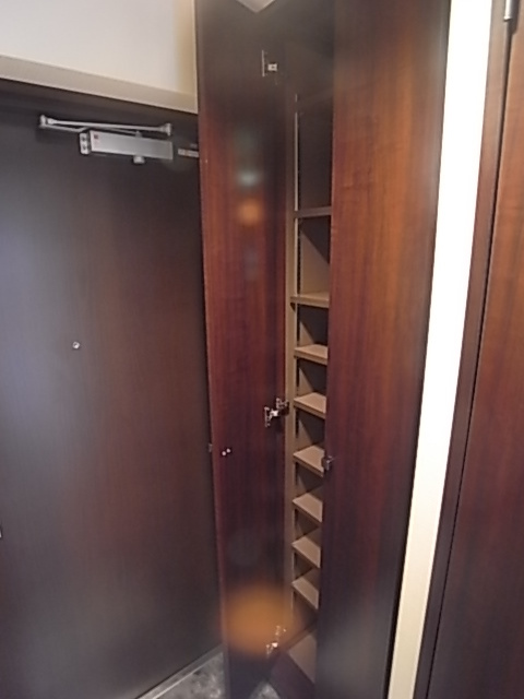 プレジオ尼崎の玄関写真