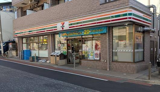 コンビニ　セブンイレブン横浜南太田店（コンビニ）まで718m