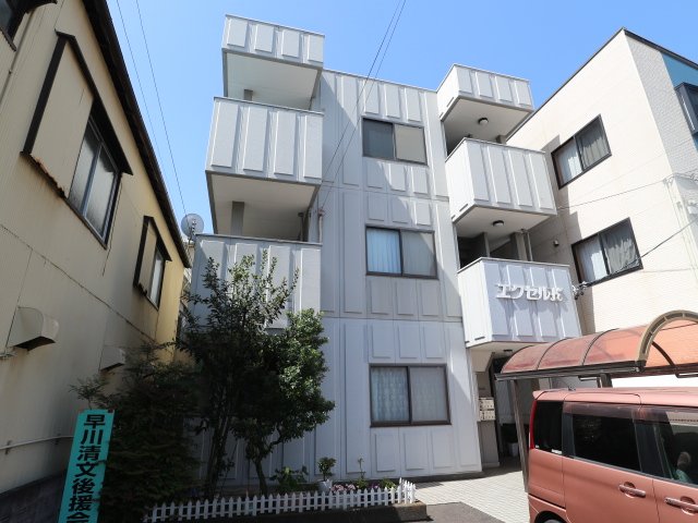 静岡市清水区鶴舞町のマンションの建物外観