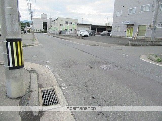 その他　周辺道路（その他）まで0m