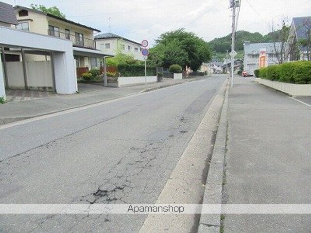 その他　周辺道路（その他）まで0m