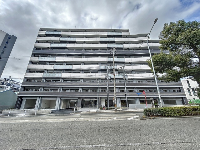 セレニテ神戸ミラクノールの建物外観