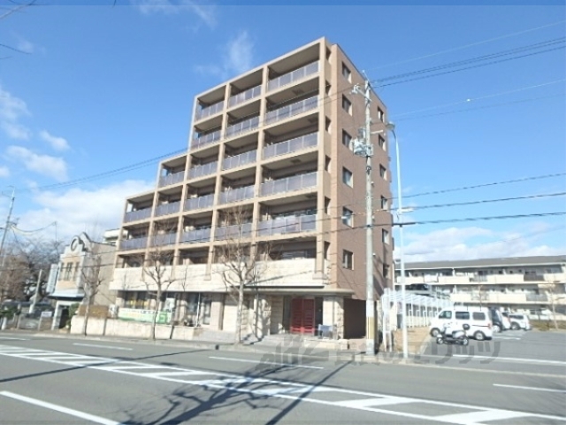 京都市山科区栗栖野打越町のマンションの建物外観