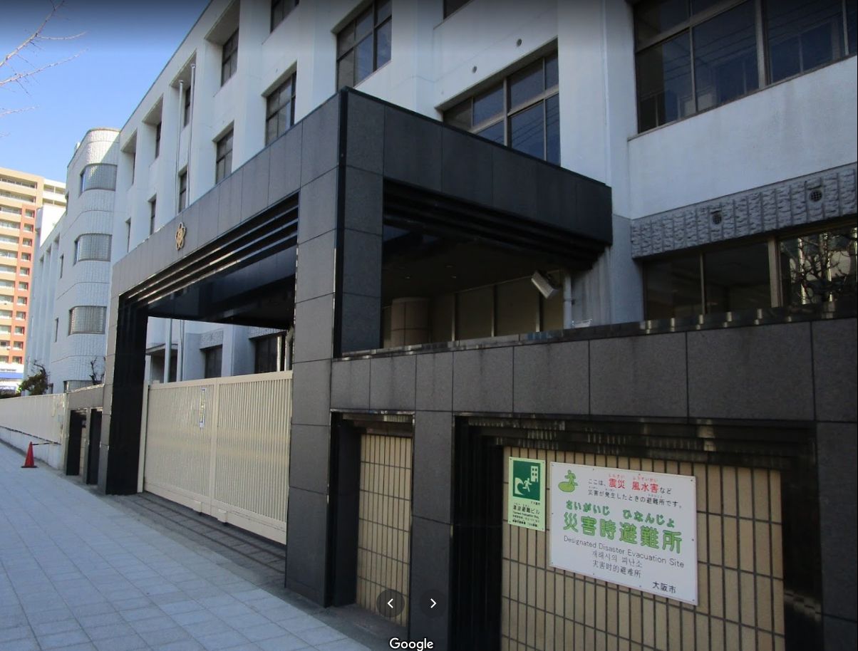 【大阪市西区川口のマンションの小学校】