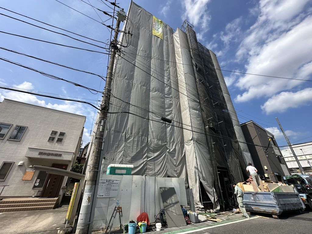 【千葉市中央区要町のマンションのエントランス】