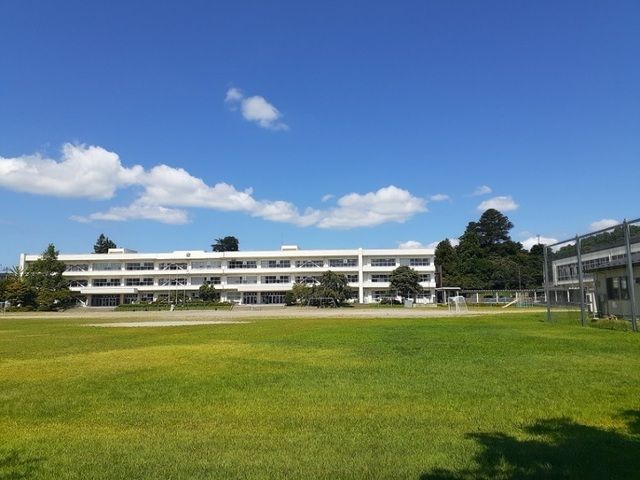 【富谷市三ノ関のアパートの小学校】