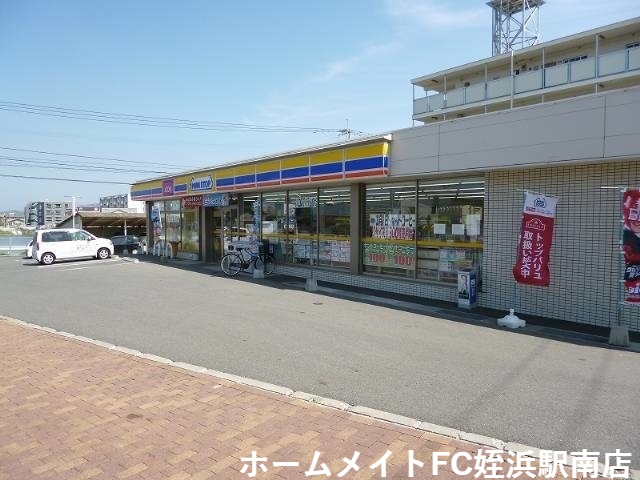 【糸島市篠原西のマンションのコンビニ】