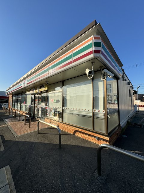 【加古郡稲美町国岡のアパートのコンビニ】