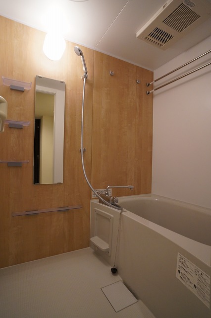 バス・シャワールーム　バス