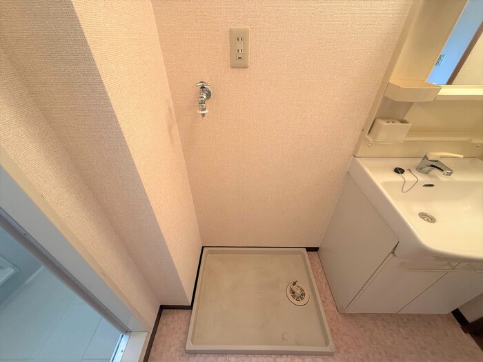 洗面設備　写真は類似です。