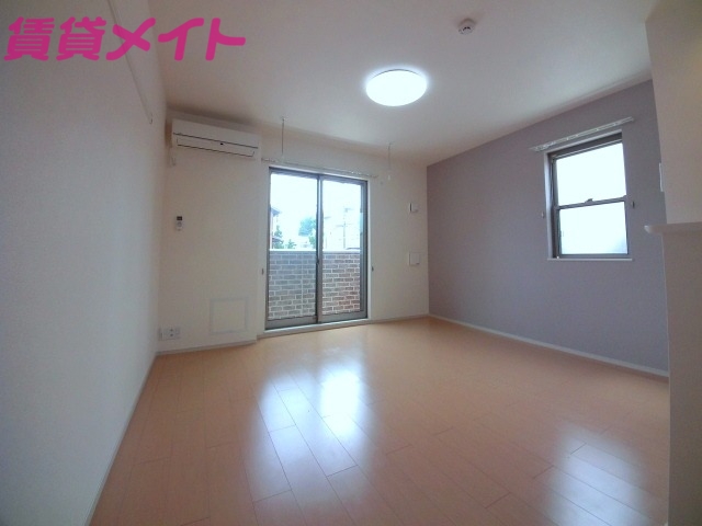 居室・リビング　同タイプの部屋写真です