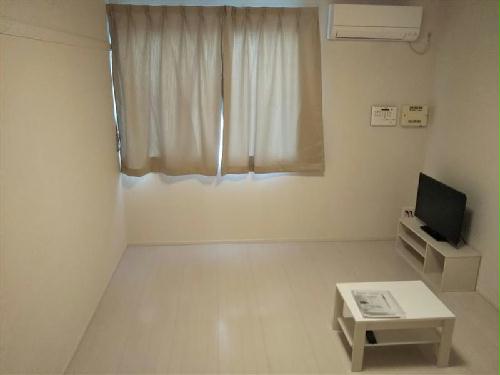 居室・リビング　家具家電付き。