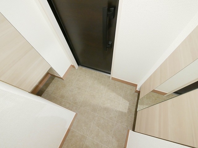 玄関　収納もある玄関です