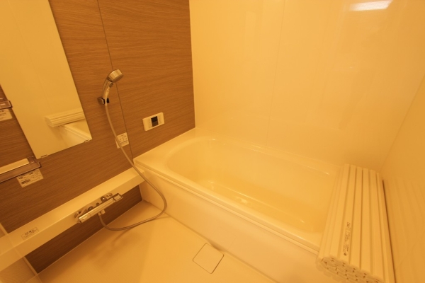 バス・シャワールーム　ゆったり一坪風呂