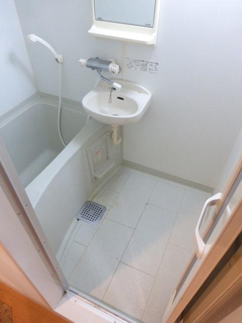 バス・シャワールーム　バス※別部屋参考写真