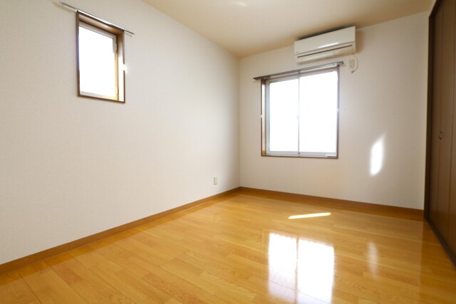 その他部屋・スペース　☆２面採光の洋室６帖☆