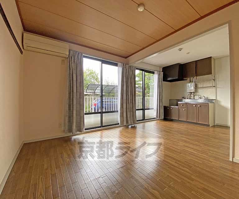 居室・リビング　南向きの明るいＬＤＫです。