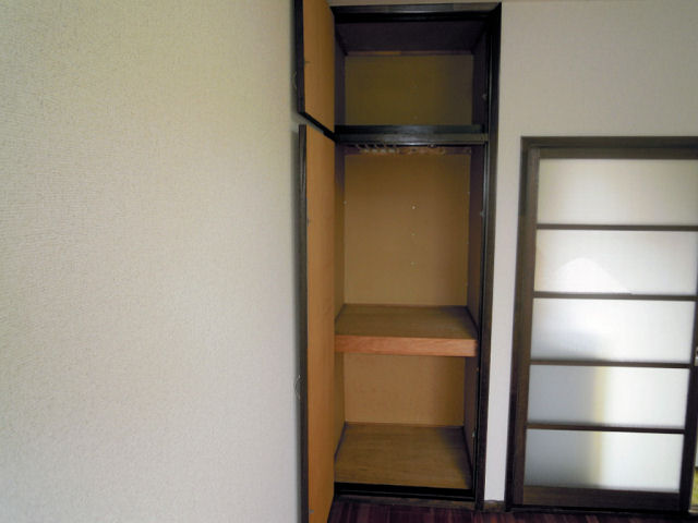 収納　天袋付きです。
