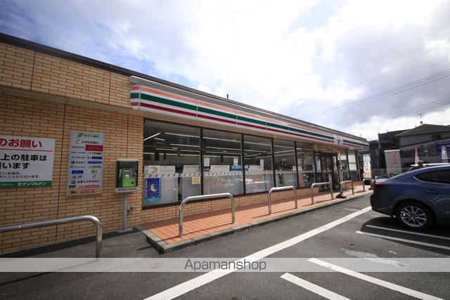 コンビニ　セブンイレブン（コンビニ）まで622m