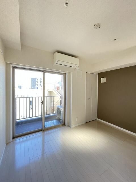 居室・リビング　☆明るい居室☆