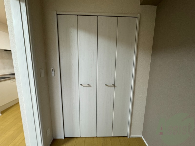 収納　洋室のクローゼット。広さは十分そうです。