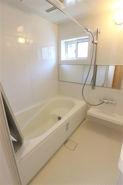 バス・シャワールーム　バスルーム