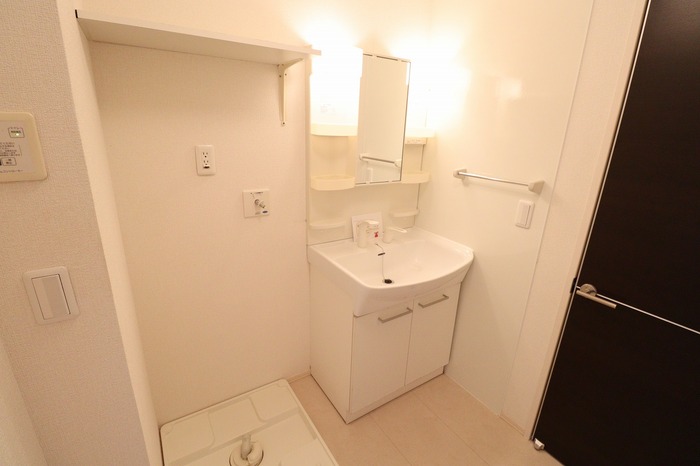 洗面設備　先発洗面化粧台