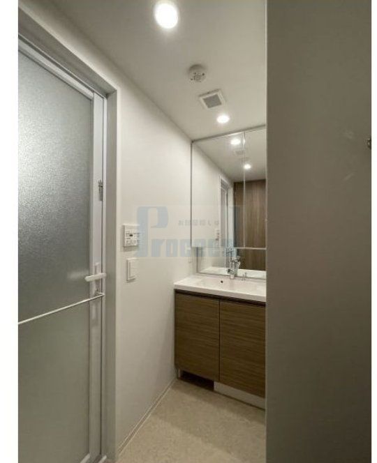 洗面設備　使いやすい独立洗面台☆